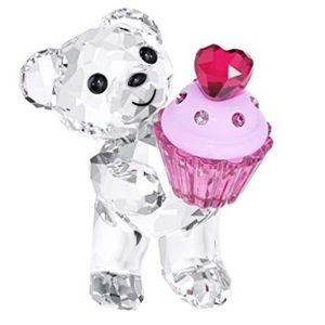 Swarovski Crystal Bear Pink Cupcake